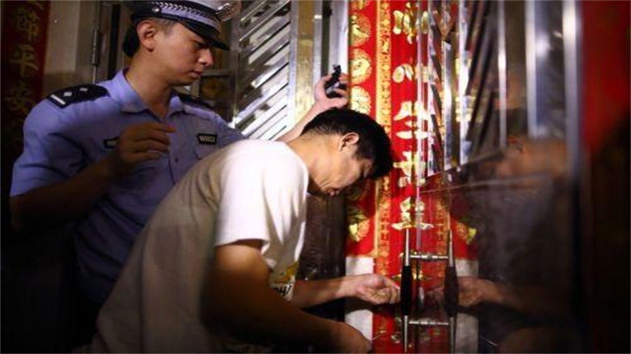 常州请开锁师傅开了锁后，师傅